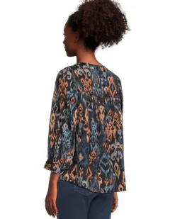 3/4 Sleeve V-Neck Popover Woven Blouse