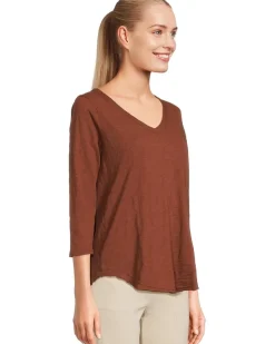 3/4 Sleeve V-Neck Tee with Curved Hem