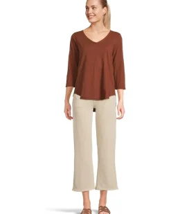 3/4 Sleeve V-Neck Tee with Curved Hem