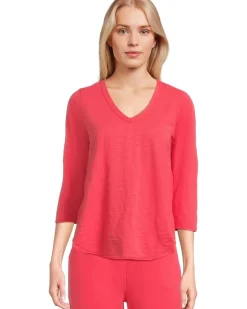 3/4 Sleeve V-Neck Tee with Curved Hem