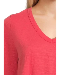 3/4 Sleeve V-Neck Tee with Curved Hem