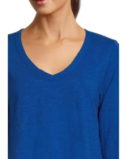 3/4 Sleeve V-Neck Tee with Curved Hem