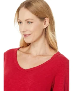 3/4 Sleeve V-Neck Tee with Curved Hem