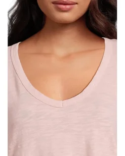 3/4 Sleeve V-Neck Tee with Curved Hem