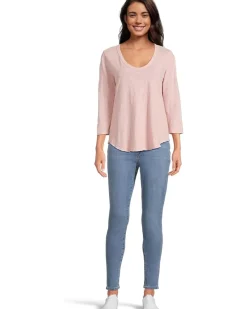 3/4 Sleeve V-Neck Tee with Curved Hem