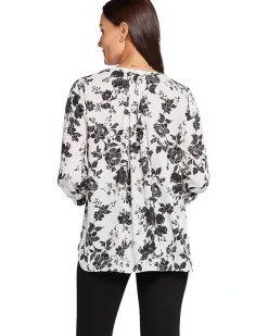 Blouse w/ Pleated Back