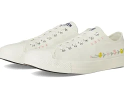 Chuck Taylor All Star Low Top Sneaker