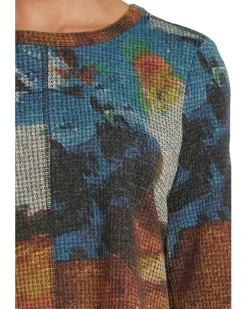 Crew Neck Long Sleeve Top with Overlok Stitching