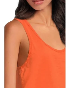 Curve Hem Scoop Neck Tank