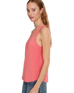 Curve Hem Scoop Neck Tank