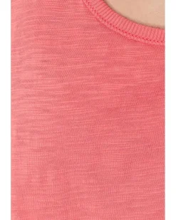 Curve Hem Scoop Neck Tank