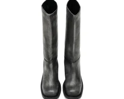 Dana Distressed Pull-on Boots