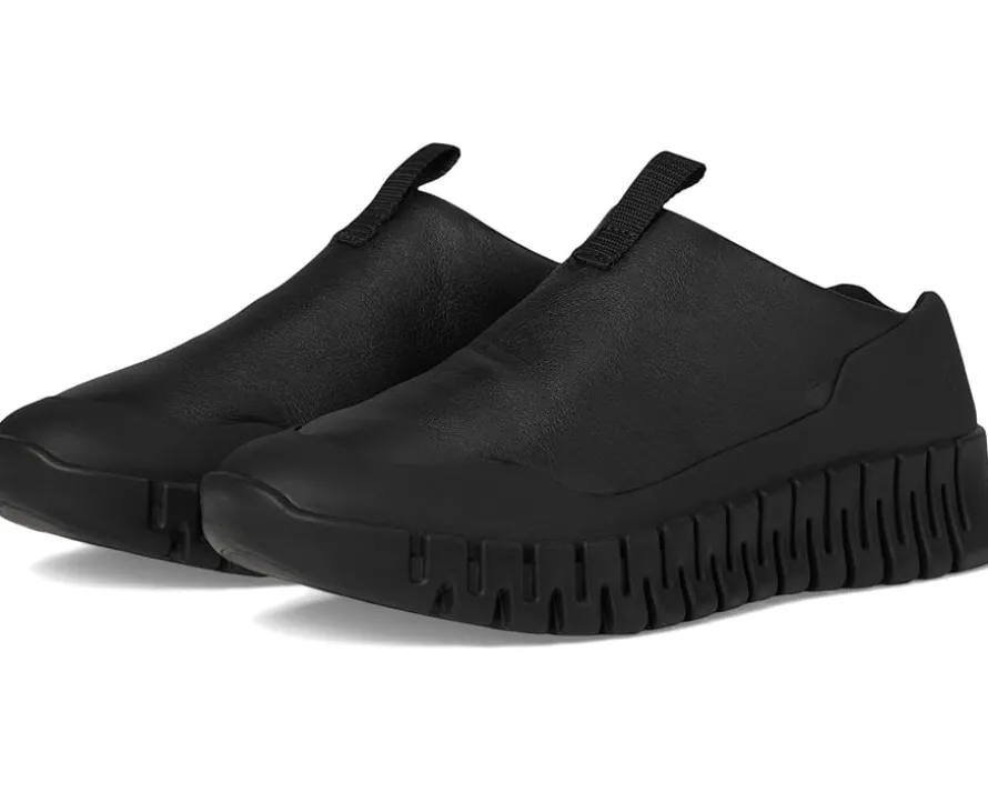 Gruuv Slip-On Sneaker