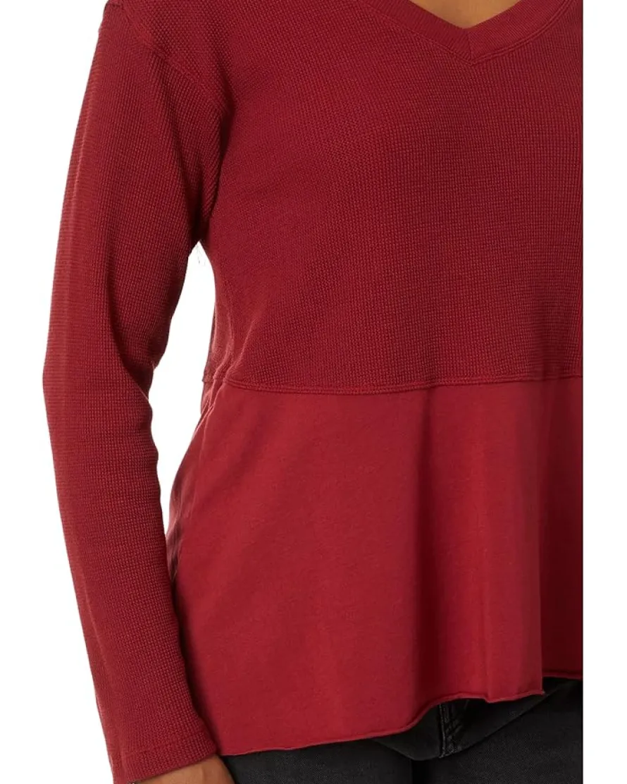 Long Sleeve Shark Bite Top