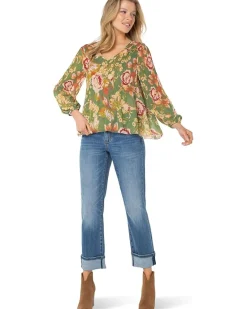 Long Sleeve V-Neck Pleated Top