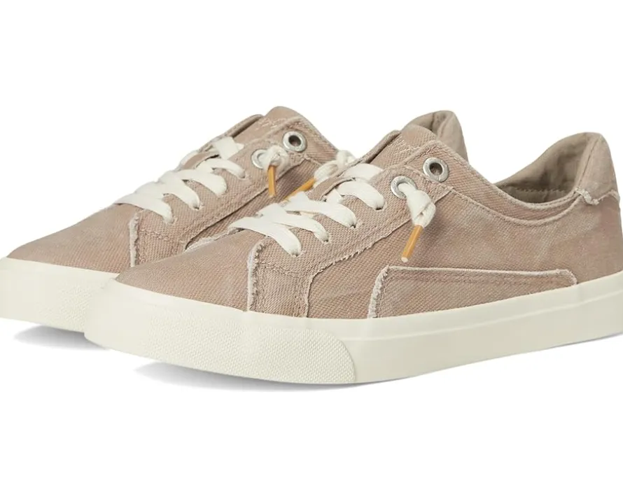 Martina Too Lace-Up Shoes