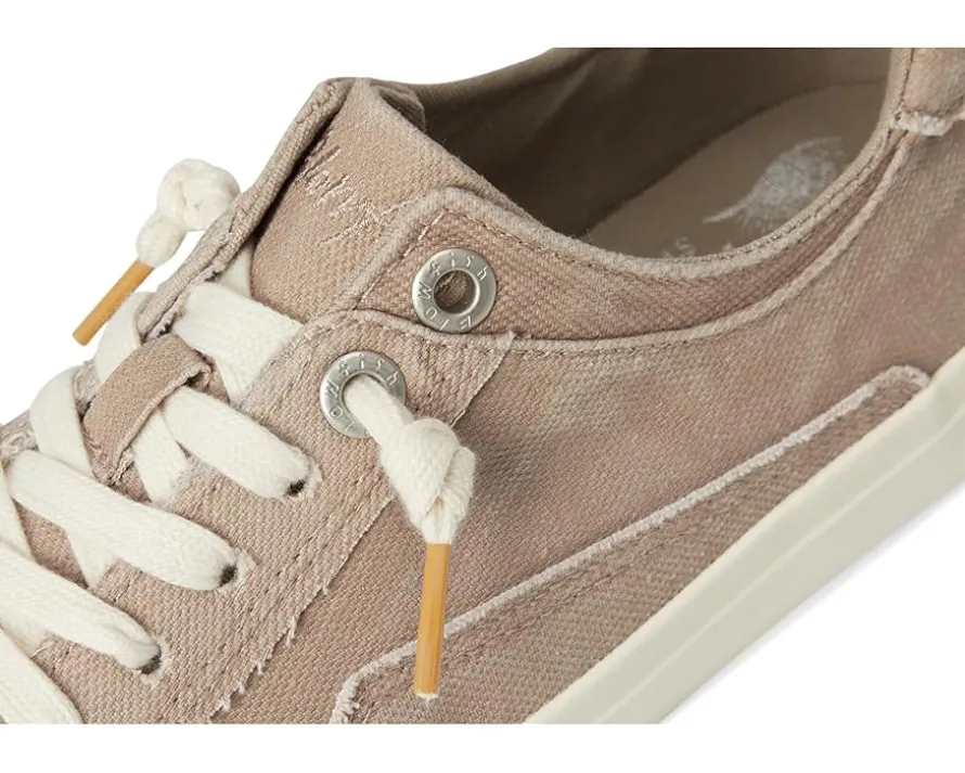 Martina Too Lace-Up Shoes