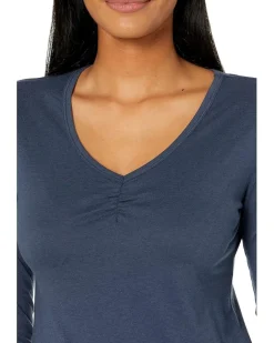 Rose Long Sleeve Tee