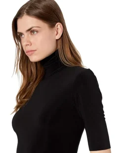 Slim Fit Short Sleeve Turtle Top