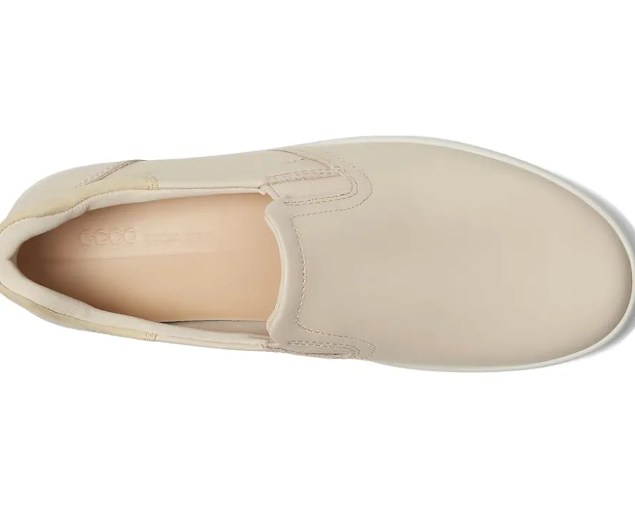 Soft 7 Easy Slip-On Sneaker