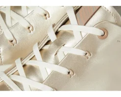 Soft 7 Floral Sneaker