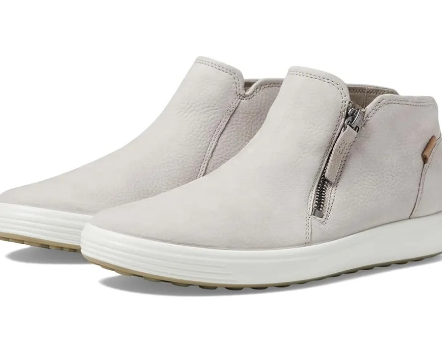 Soft 7 Low Cut Zip Bootie