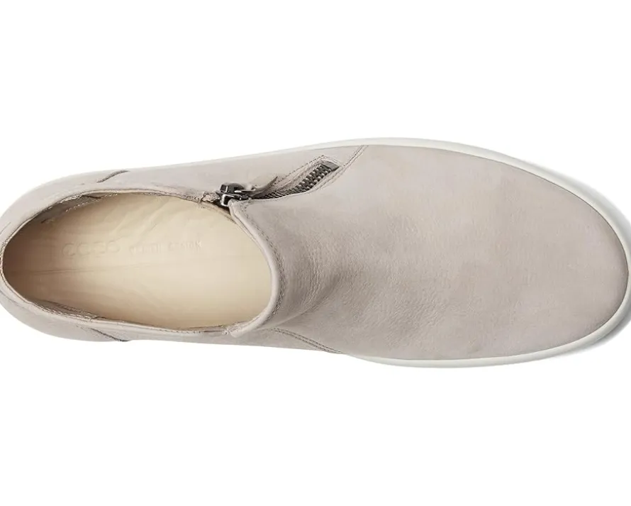 Soft 7 Low Cut Zip Bootie