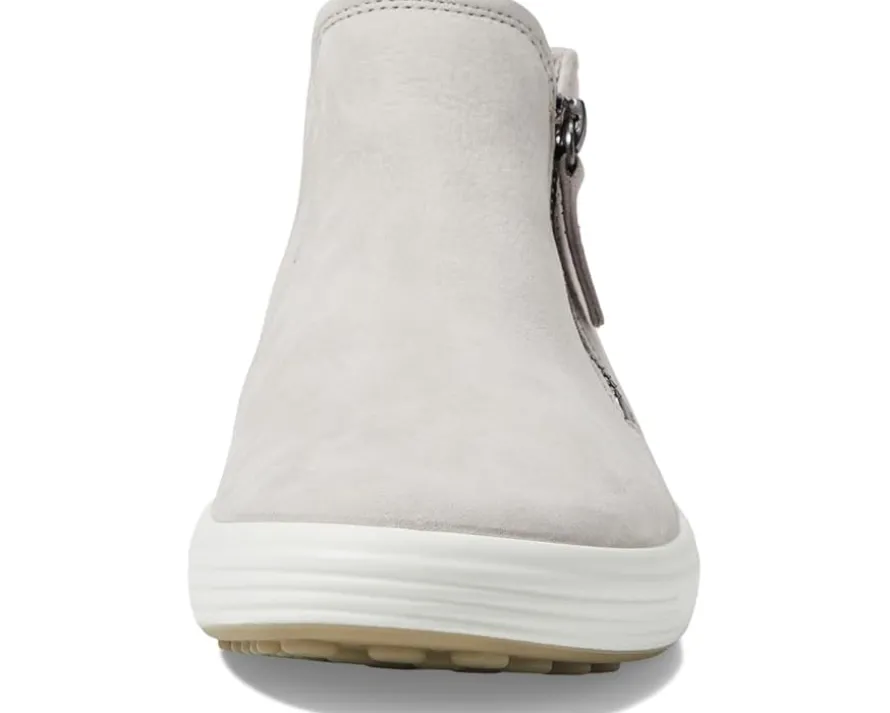 Soft 7 Low Cut Zip Bootie