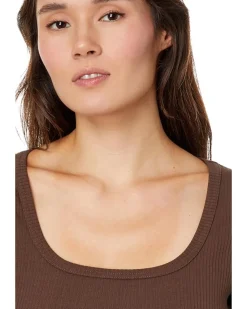 Square-Neck Long-Sleeve Crop Tee in Sleekhold