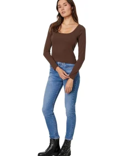 Square-Neck Long-Sleeve Crop Tee in Sleekhold
