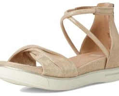 Suvi Sandal
