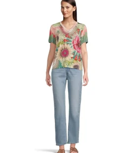 The Janie Favorite V-neck Puff Sleeve Tee- Emily