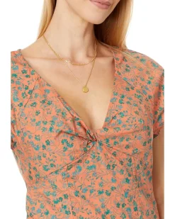 Twist-Front Seamed Top in Poplin