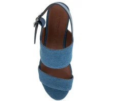 Women's Aerosoles Camera