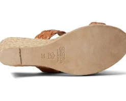 Women's Andre Assous Aria