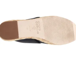 Women's Andre Assous Calesa