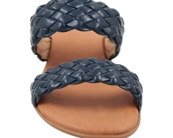 Women's Andre Assous Naria Featherweight Flat Sandal