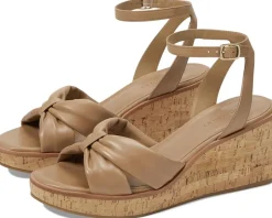 Women's Bernardo Kearny