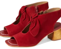 Women's Bernardo Lizzie