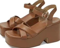 Women's Bernardo Weston