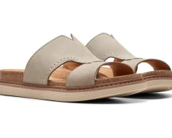 Women's Clarks Arwell Walk