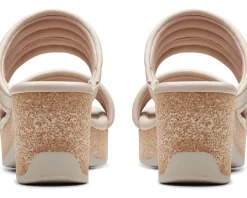 Women's Clarks Chelseah Path