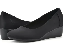 Women's Cliffs by White Mountain Boldness