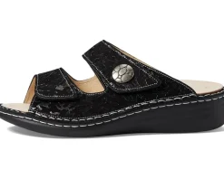 Women's Finn Comfort Moorea