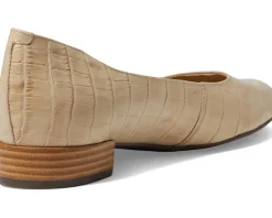 Women's Marc Joseph New York Crosby Flat