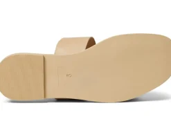 Women's Seychelles Admire Me