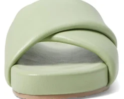 Women's Seychelles Heartfelt