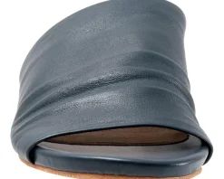 Women's SoftWalk Camano