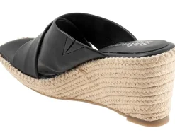 Women's SoftWalk Hastings