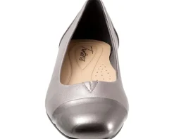 Women's Trotters Daisy